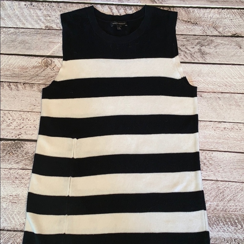 Banana Republic sleeveless black & white dress